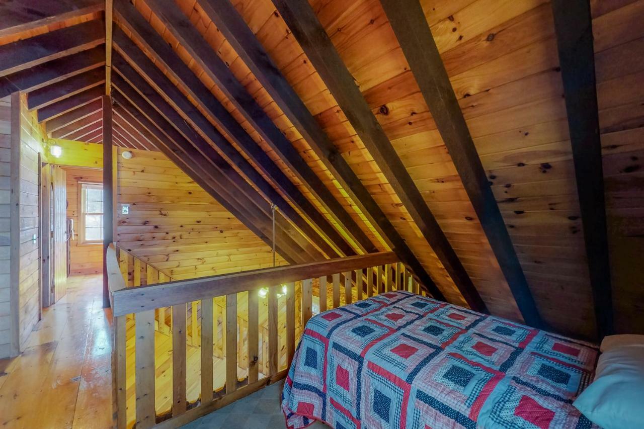 Loon Landing Lodge Гринвилл Экстерьер фото
