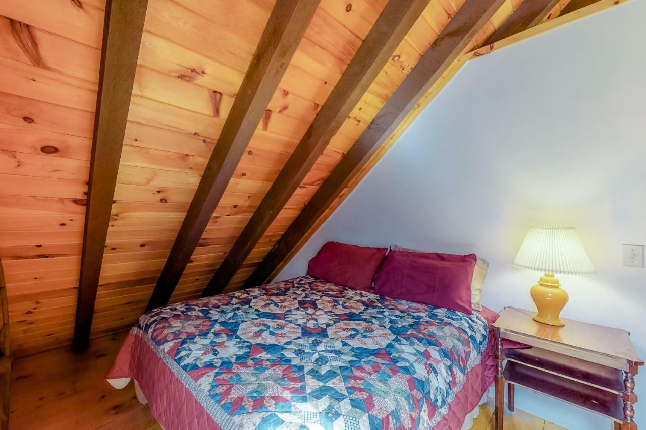 Loon Landing Lodge Гринвилл Экстерьер фото
